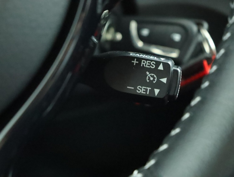 Toyota Yaris - 1.5 Hybrid Design Sport 59