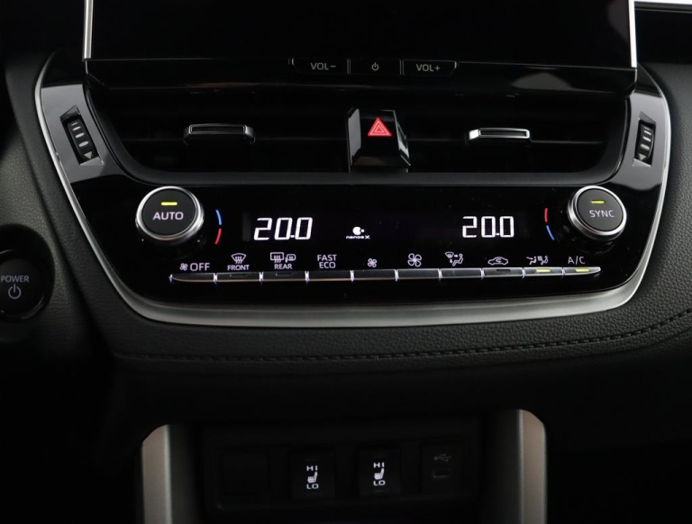 Toyota Corolla Cross - Hybrid 200 Style 35