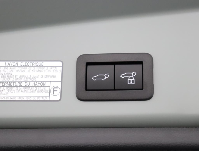 Toyota Corolla Cross - Hybrid 200 Style 36
