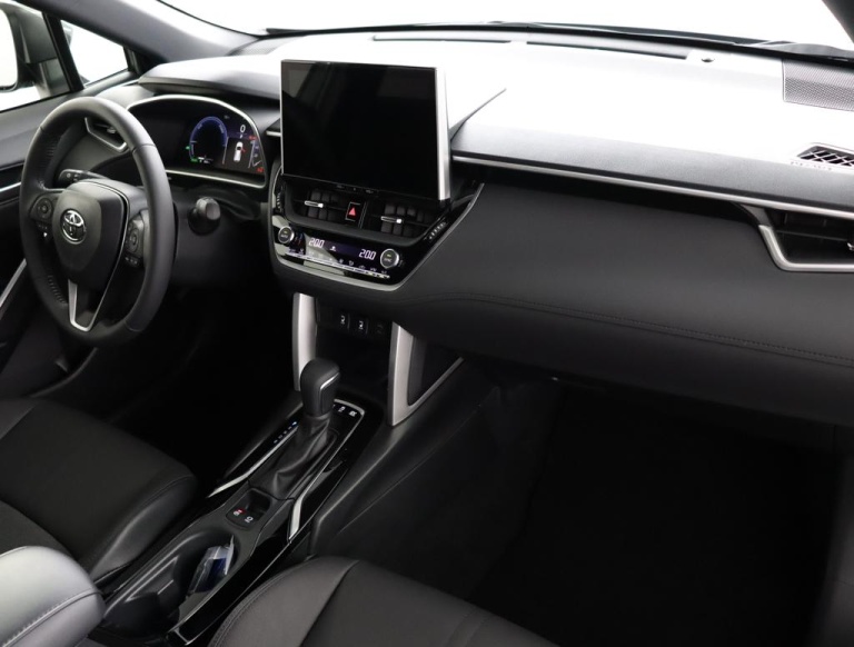 Toyota Corolla Cross - Hybrid 200 Style 42