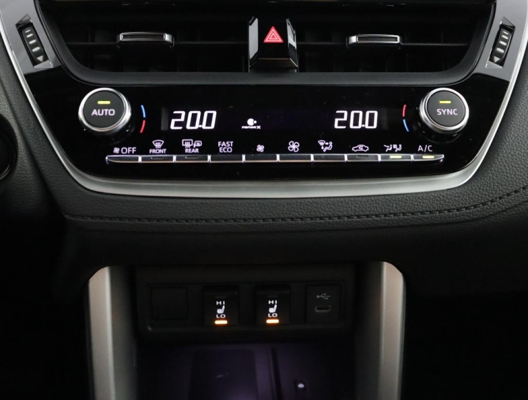 Toyota Corolla Cross - Hybrid 200 Style 7