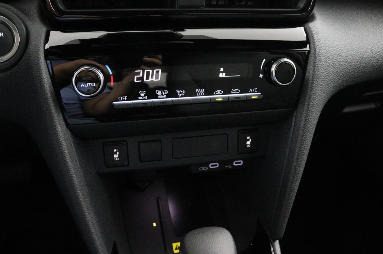 Toyota Yaris Cross - 1.5 Hybrid 115 Dynamic 17