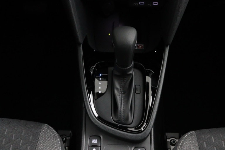 Toyota Yaris Cross - 1.5 Hybrid 115 Dynamic 18