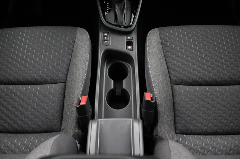 Toyota Yaris Cross - 1.5 Hybrid 115 Dynamic 19