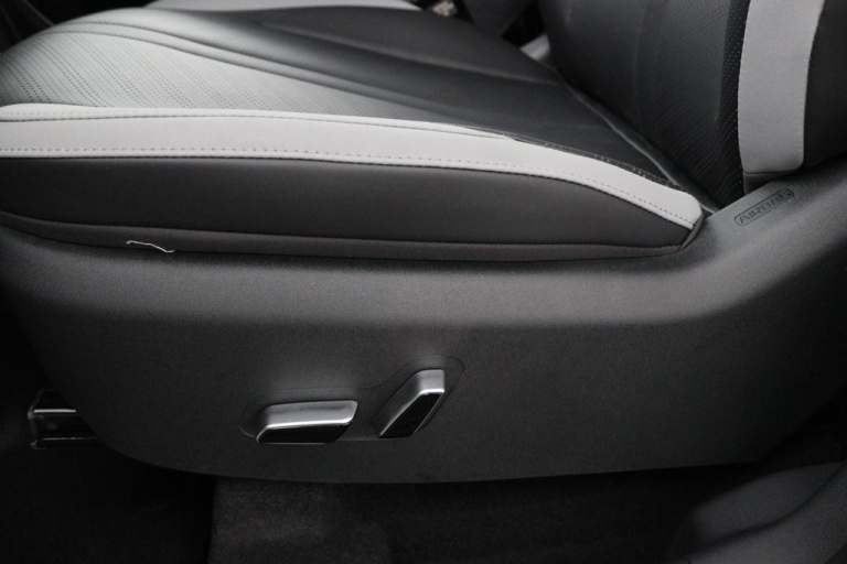 BYD DOLPHIN SURF - Comfort 43 kWh 16