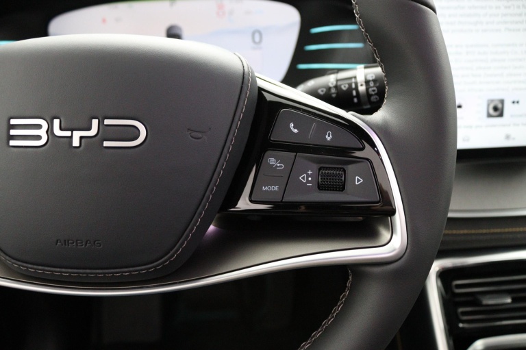 BYD TANG - Flagship 108.8 kWh 16