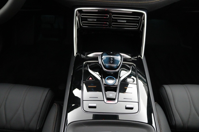BYD TANG - Flagship 108.8 kWh 24