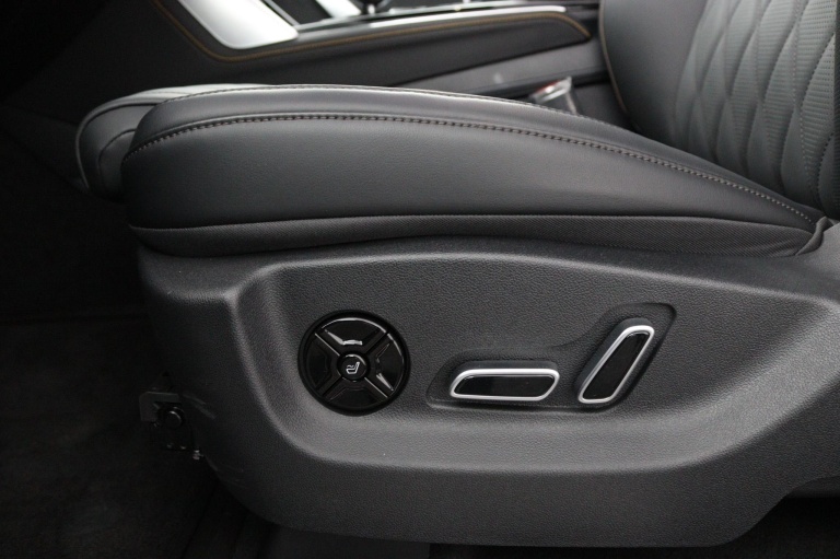 BYD TANG - Flagship 108.8 kWh 35