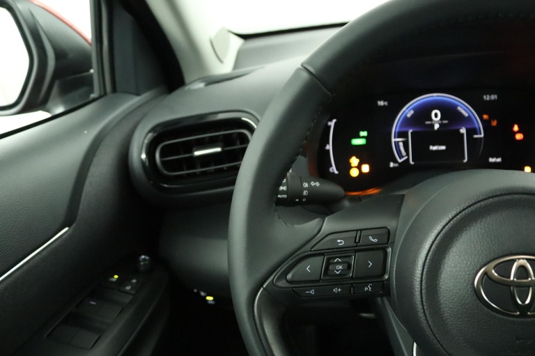 Toyota Yaris Cross - 1.5 Hybrid 115 Active 19