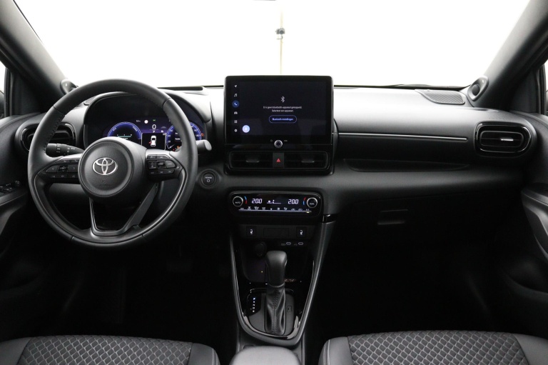 Toyota Yaris - 1.5 Hybrid 130 Executive 12