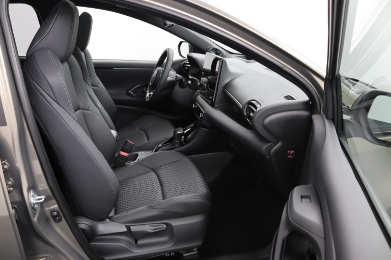 Toyota Yaris - 1.5 Hybrid 130 Executive 13