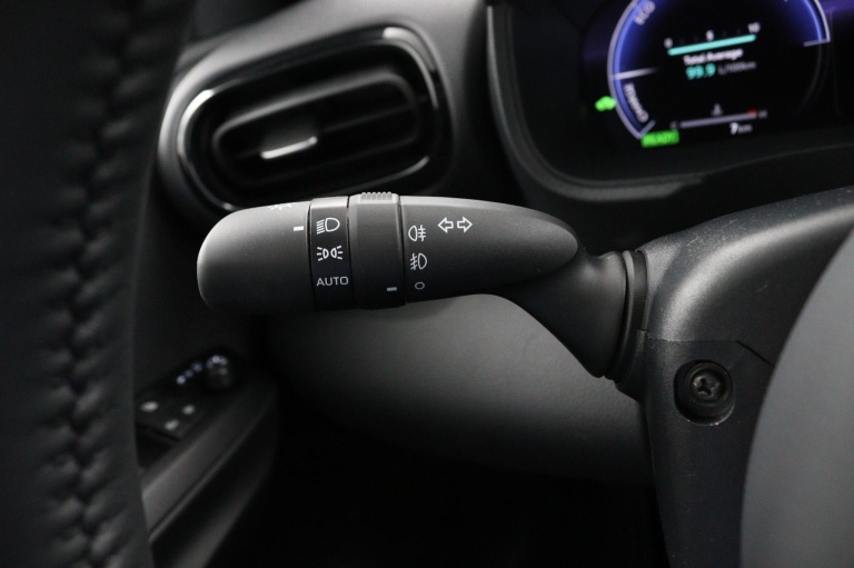 Toyota Yaris - 1.5 Hybrid 130 Executive 25