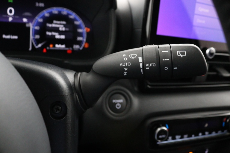 Toyota Yaris - 1.5 Hybrid 130 Executive 27