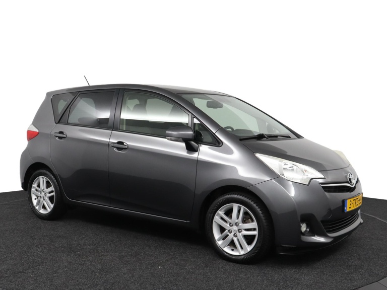 Toyota Verso-S - 1.3 VVT-i Dynamic 13