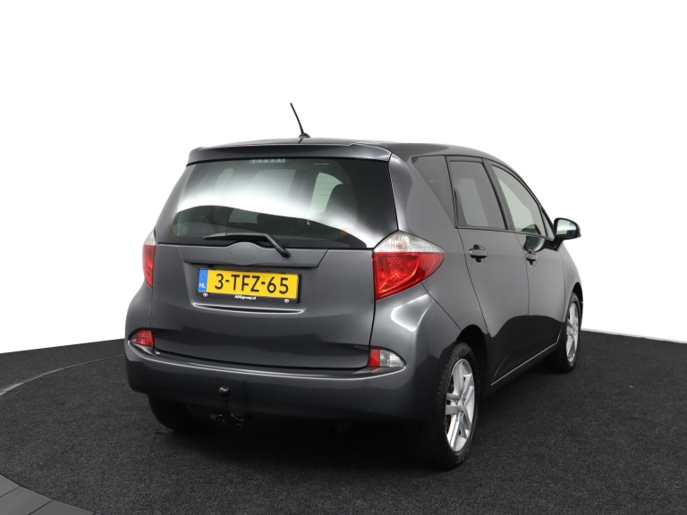 Toyota Verso-S - 1.3 VVT-i Dynamic 2