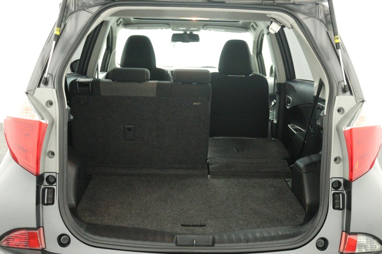 Toyota Verso-S - 1.3 VVT-i Dynamic 23