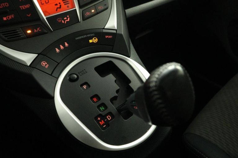 Toyota Verso-S - 1.3 VVT-i Dynamic 26