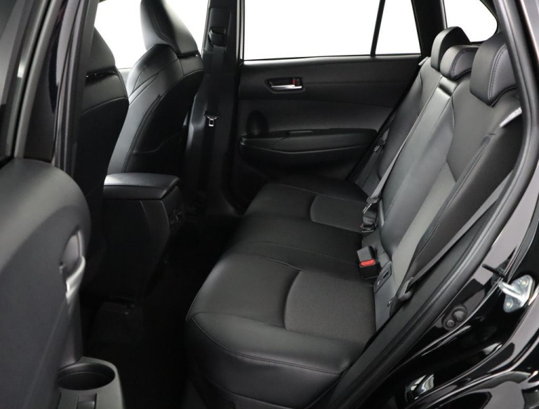Toyota Corolla Cross - Hybrid 200 Style 16