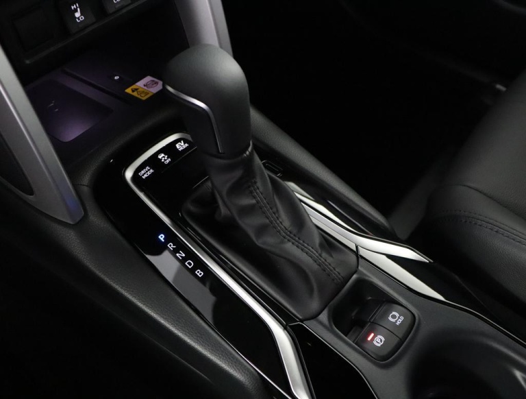 Toyota Corolla Cross - Hybrid 200 Style 24
