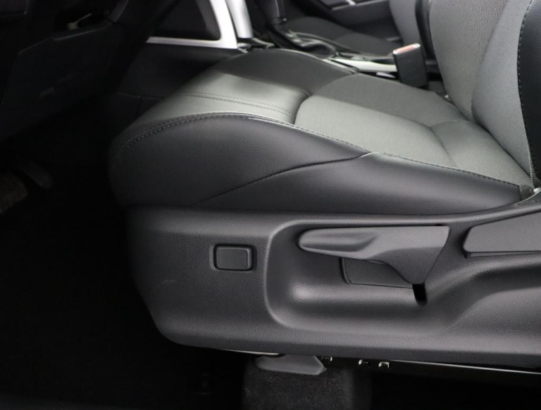 Toyota Corolla Cross - Hybrid 200 Style 36
