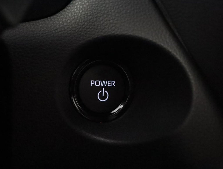 Toyota Corolla Cross - Hybrid 200 Style 42
