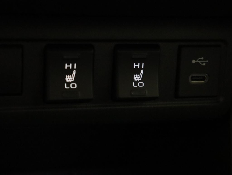 Toyota Corolla Cross - Hybrid 200 Style 44