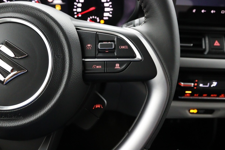 Suzuki Swift - 1.2 Style Smart Hybrid 22
