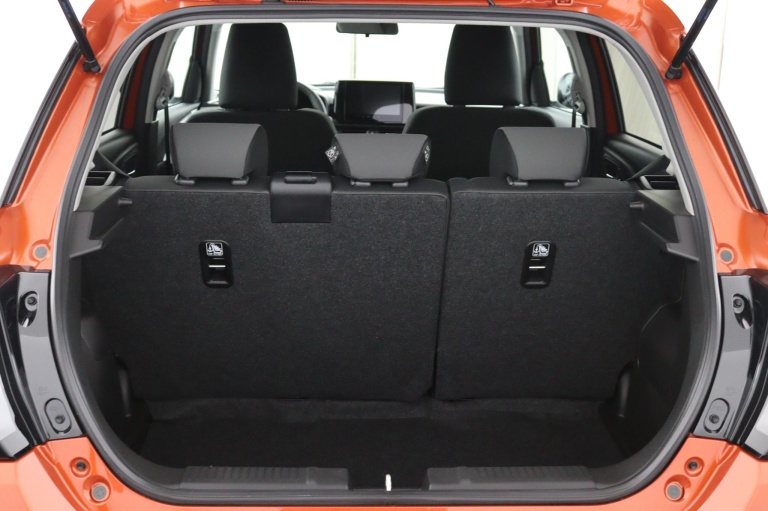 Suzuki Swift - 1.2 Style Smart Hybrid 24