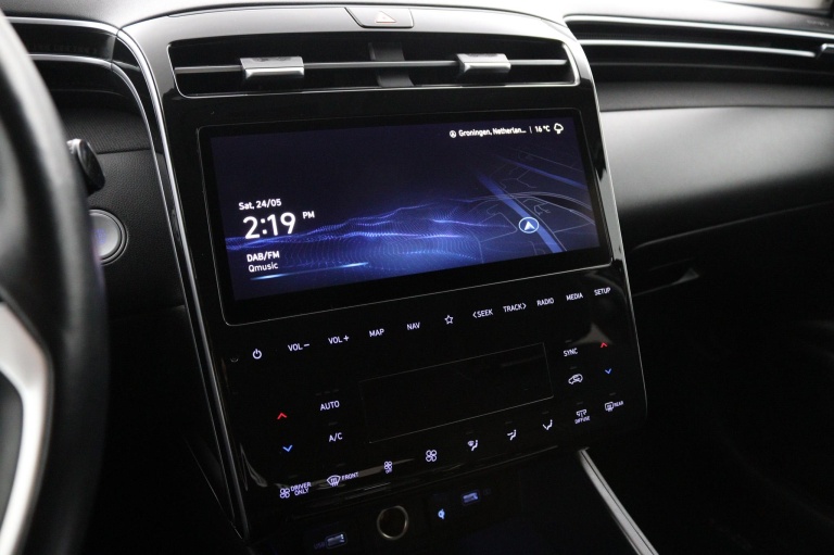 Hyundai Tucson - 1.6 T-GDI PHEV Comfort Smart 4WD 22