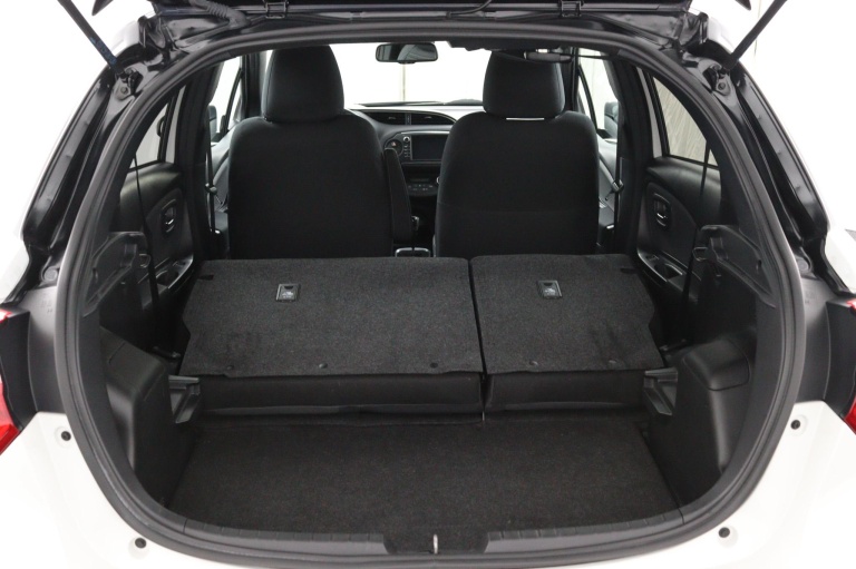 Toyota Yaris - 1.5 Hybrid Bi-Tone 30