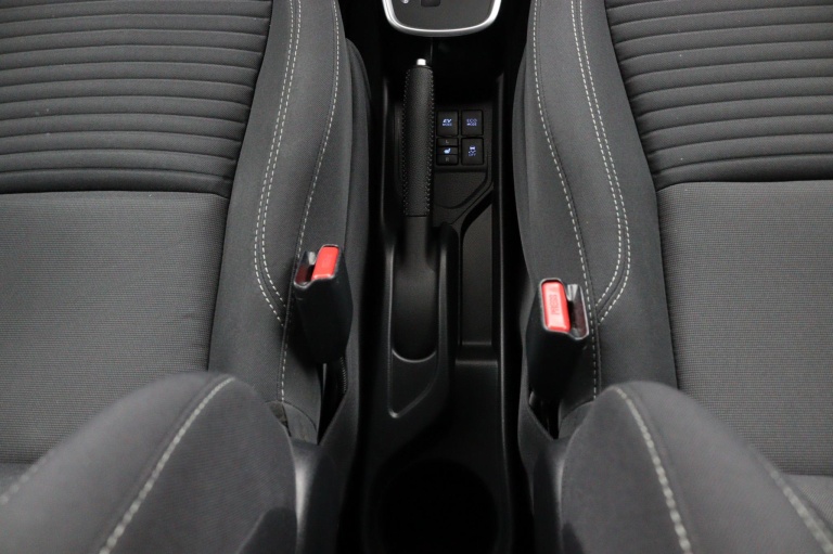 Toyota Yaris - 1.5 Hybrid Bi-Tone 40