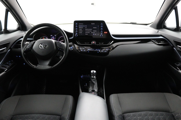 Toyota C-HR - 2.0 Hybrid Bi-Tone 4