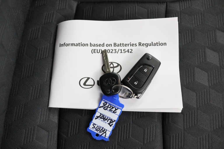 Toyota Yaris - 1.5 Hybrid 115 Comfort 17
