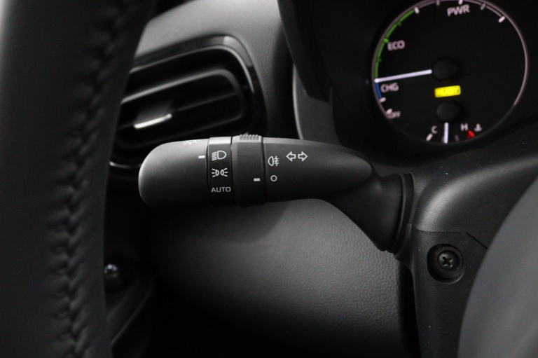 Toyota Yaris - 1.5 Hybrid 115 Comfort 28