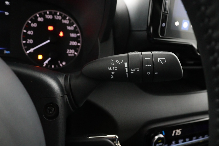 Toyota Yaris - 1.5 Hybrid 115 Comfort 29