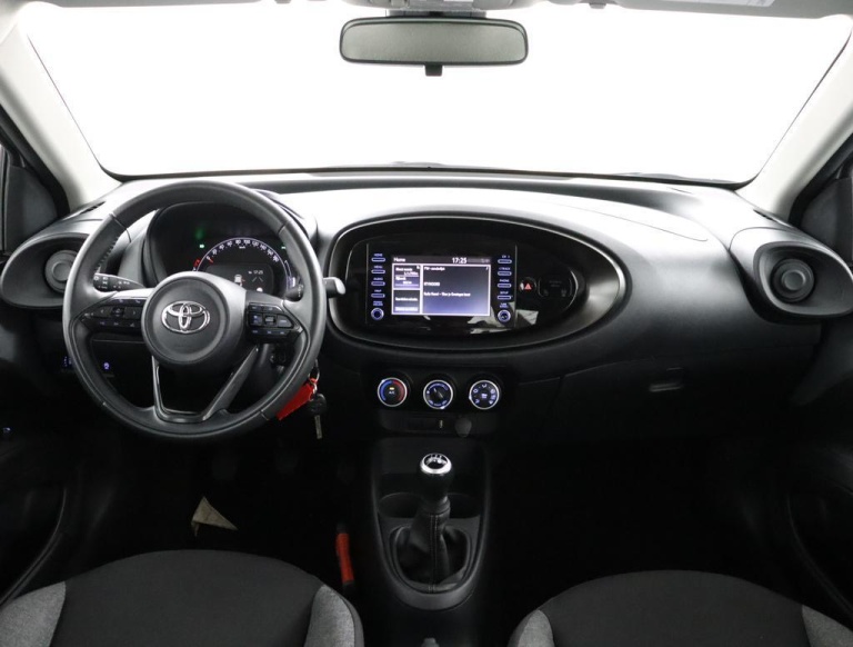 Toyota Aygo X - 1.0 VVT-i MT Play 12