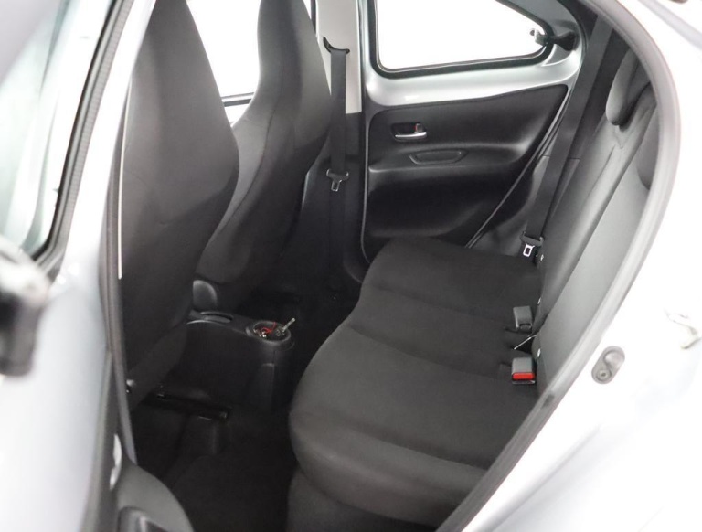 Toyota Aygo X - 1.0 VVT-i MT Play 15