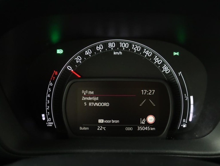 Toyota Aygo X - 1.0 VVT-i MT Play 23