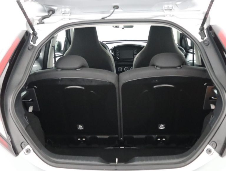 Toyota Aygo X - 1.0 VVT-i MT Play 27