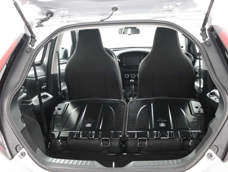 Toyota Aygo X - 1.0 VVT-i MT Play 29