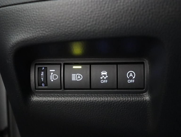 Toyota Aygo X - 1.0 VVT-i MT Play 32