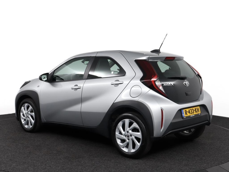 Toyota Aygo X - 1.0 VVT-i MT Play 4