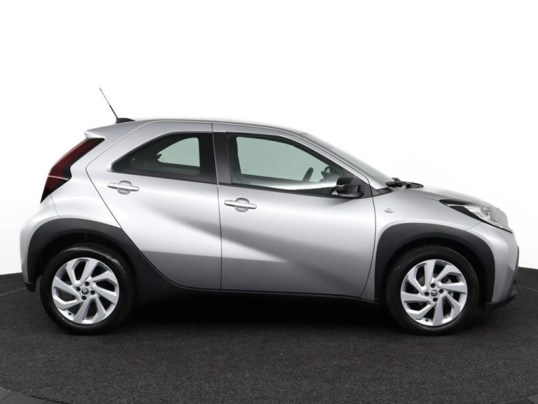 Toyota Aygo X - 1.0 VVT-i MT Play 6