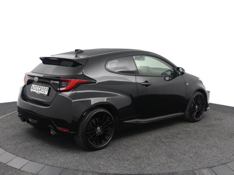 Toyota Yaris - 1.6 GR Premium 2
