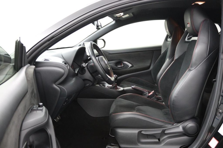 Toyota Yaris - 1.6 GR Premium 21