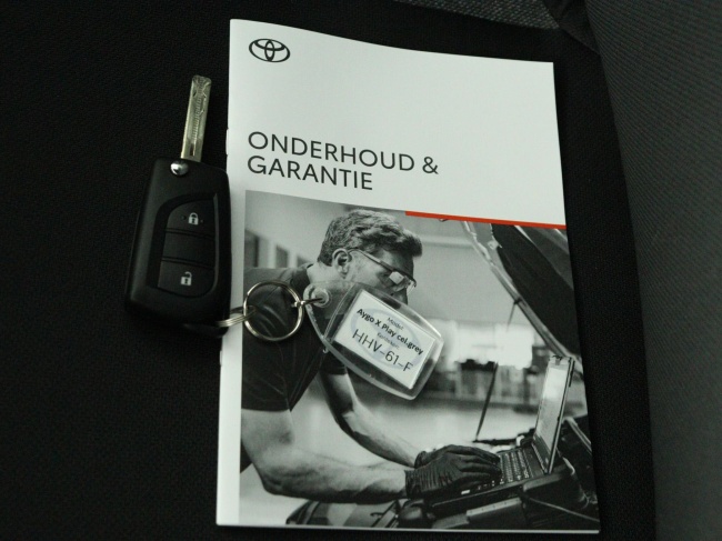 Toyota Aygo X - 1.0 VVT-i MT Play