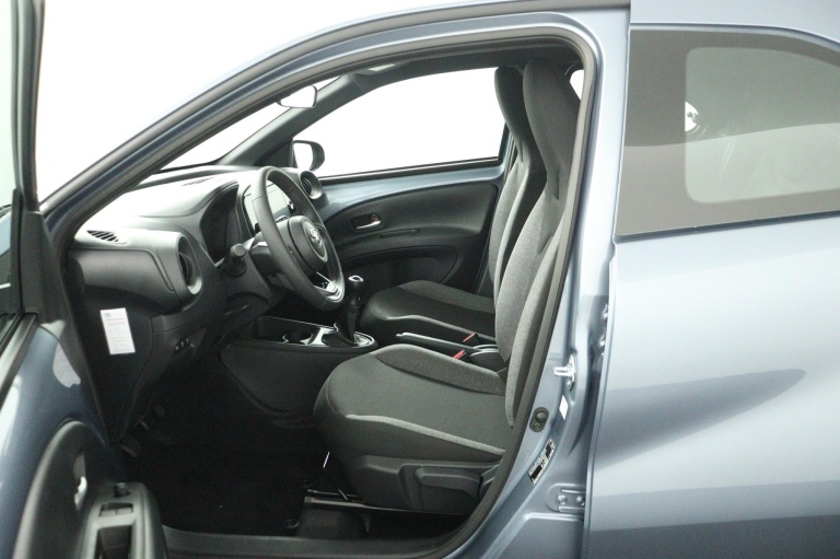 Toyota Aygo X - 1.0 VVT-i MT Play 17