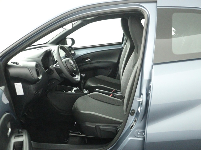 Toyota Aygo X - 1.0 VVT-i MT Play