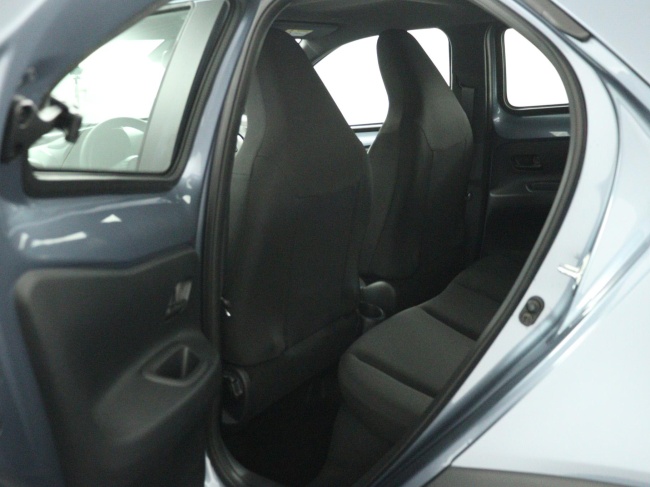 Toyota Aygo X - 1.0 VVT-i MT Play