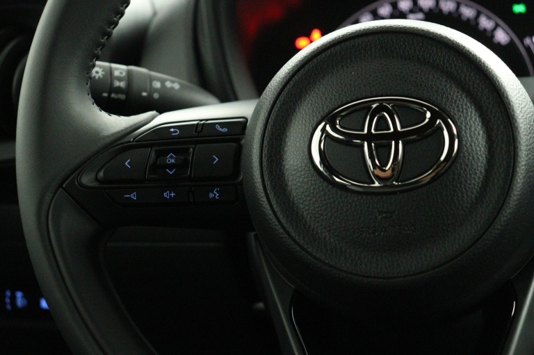 Toyota Aygo X - 1.0 VVT-i MT Play 19